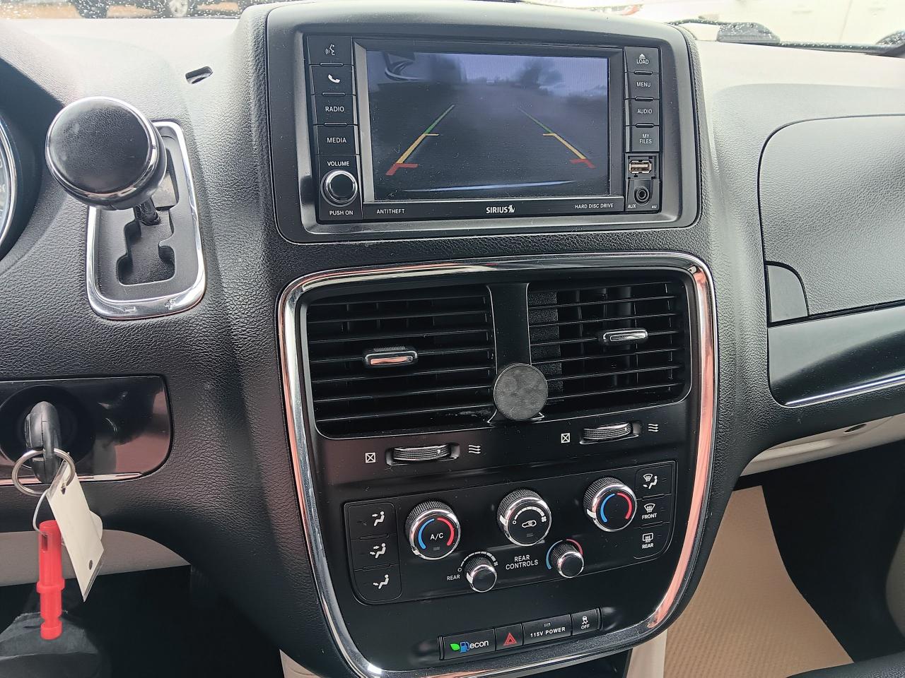 2019 Dodge Grand Caravan SXT Premium Plus DVD Remote Start, Bu Cam 7 Pass - Photo #17