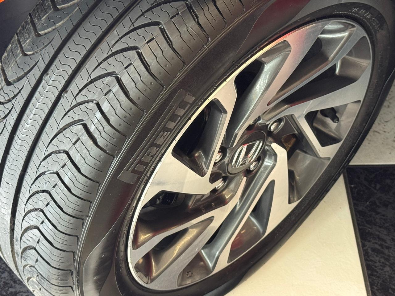 2018 Honda Civic EX+New Tires+Brakes+Adaptive Cruise+CLEAN CARFAX - Photo #4