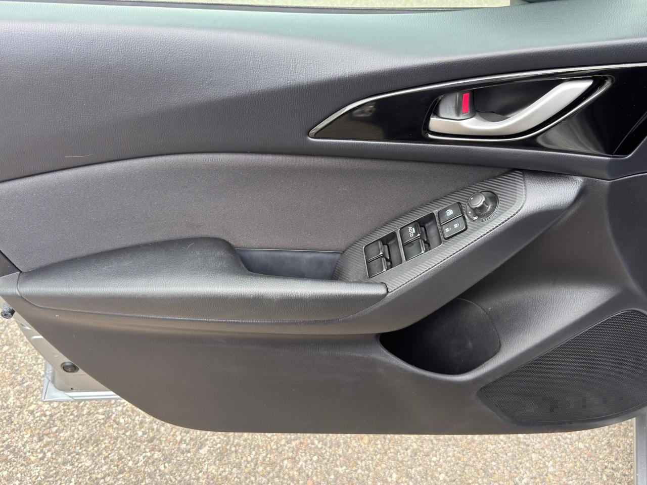 2016 Mazda MAZDA3 GX - Photo #9