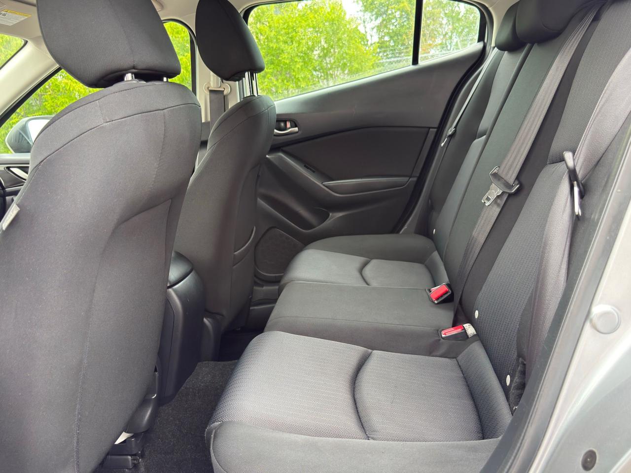 2016 Mazda MAZDA3 GX - Photo #11