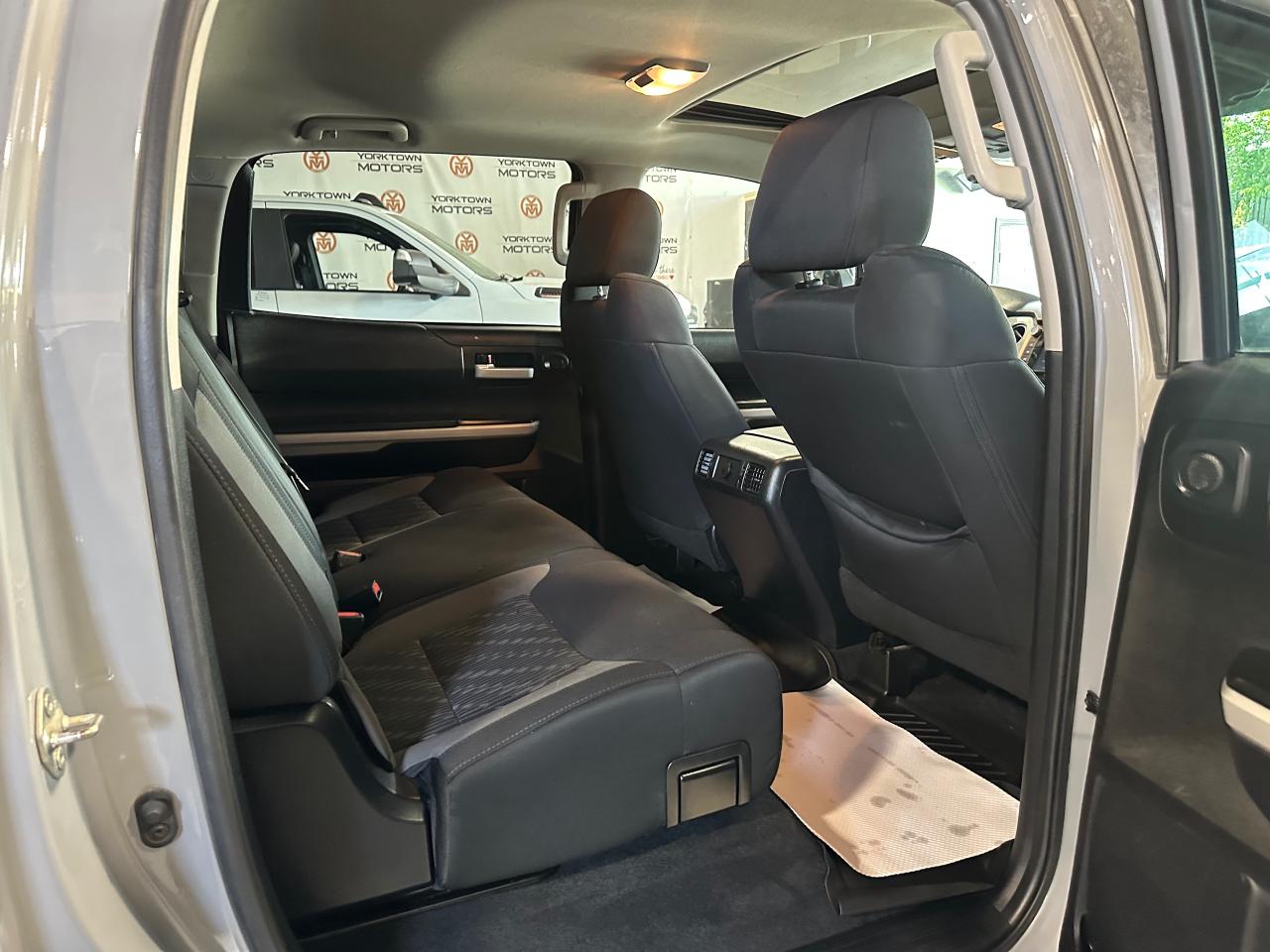 2021 Toyota Tundra 4X4 CREWMAX SR5 | NO ACCIDENTS - Photo #12