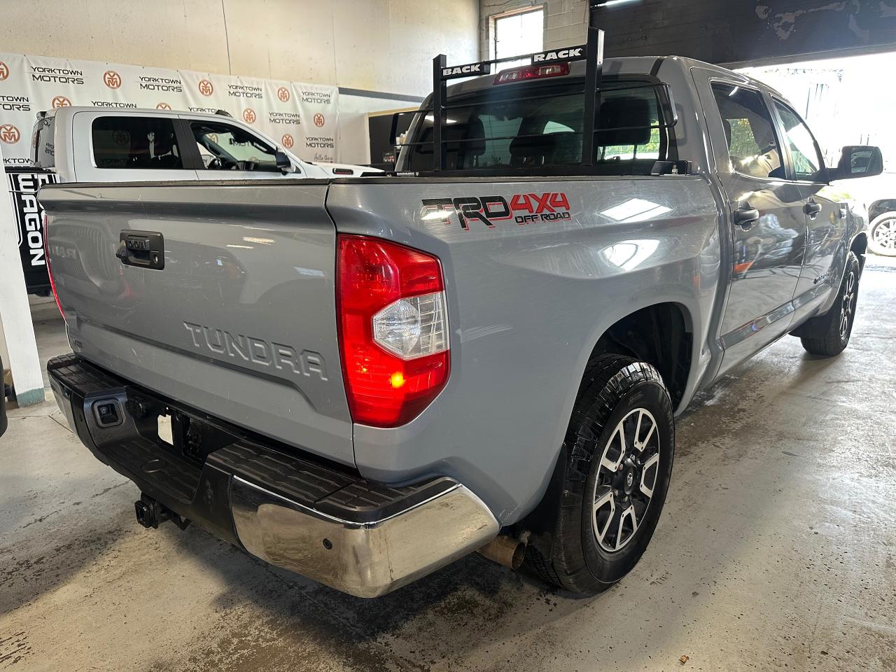 2021 Toyota Tundra 4X4 CREWMAX SR5 | NO ACCIDENTS - Photo #16