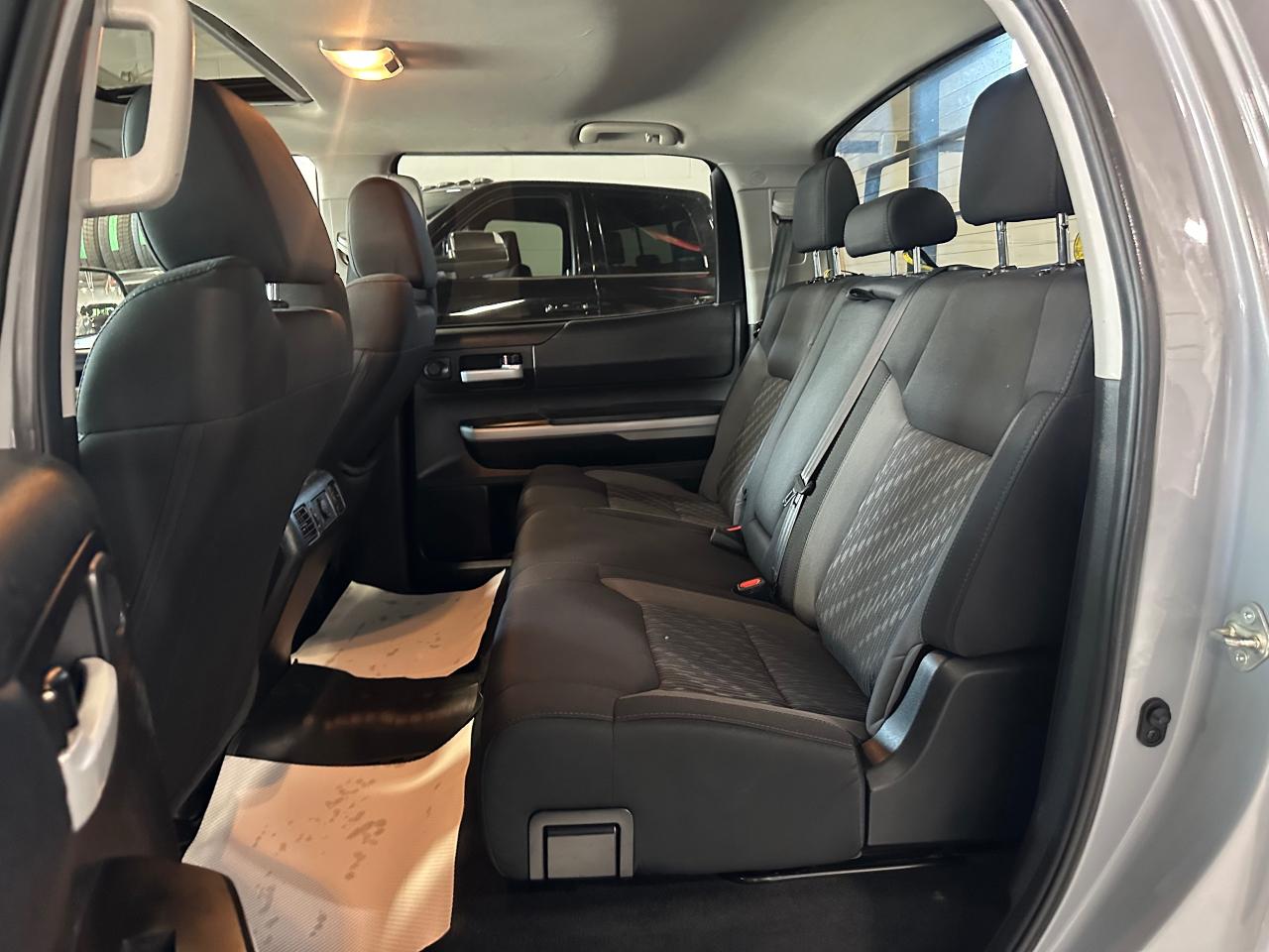 2021 Toyota Tundra 4X4 CREWMAX SR5 | NO ACCIDENTS - Photo #21
