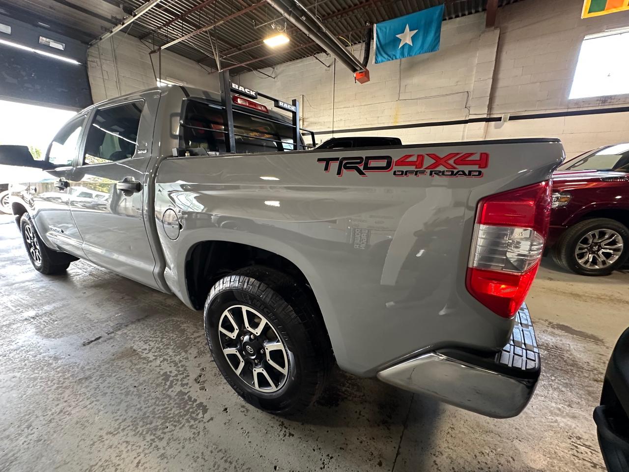 2021 Toyota Tundra 4X4 CREWMAX SR5 | NO ACCIDENTS - Photo #19