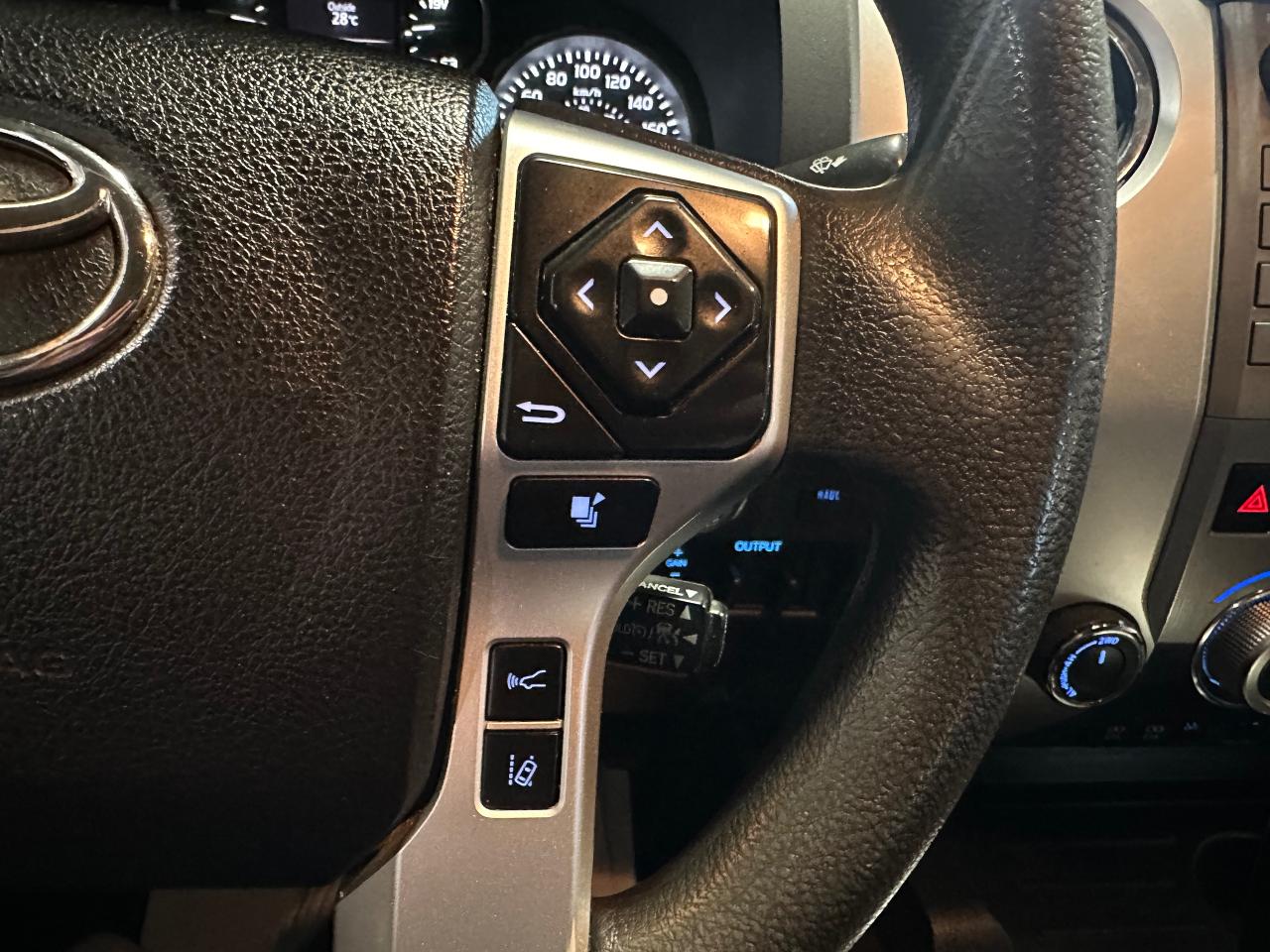 2021 Toyota Tundra 4X4 CREWMAX SR5 | NO ACCIDENTS - Photo #29