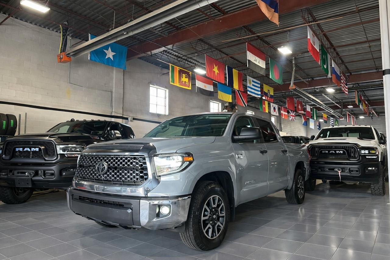 Toyota Tundra SR5 CrewMax 4WD