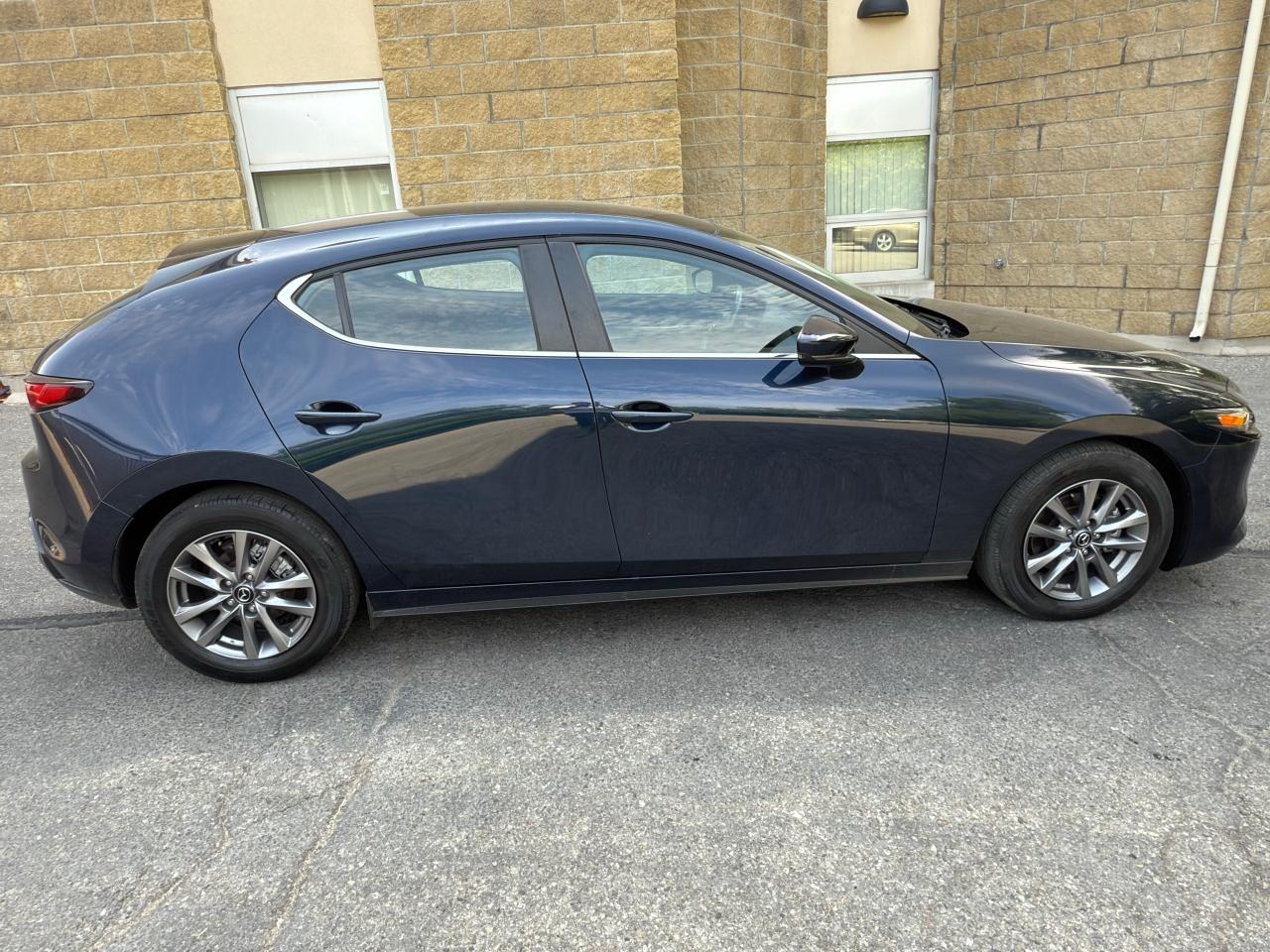 2021 Mazda MAZDA3 GS - Photo #4