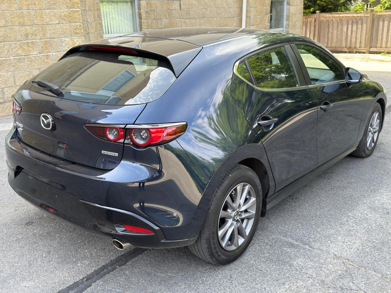 2021 Mazda MAZDA3 GS - Photo #5