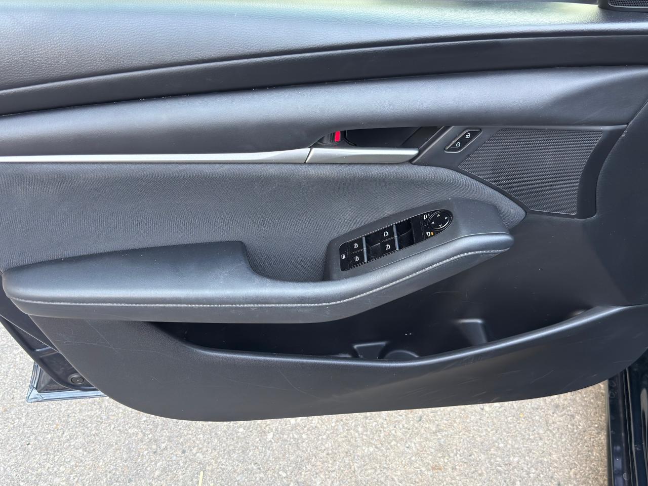 2021 Mazda MAZDA3 GS - Photo #9