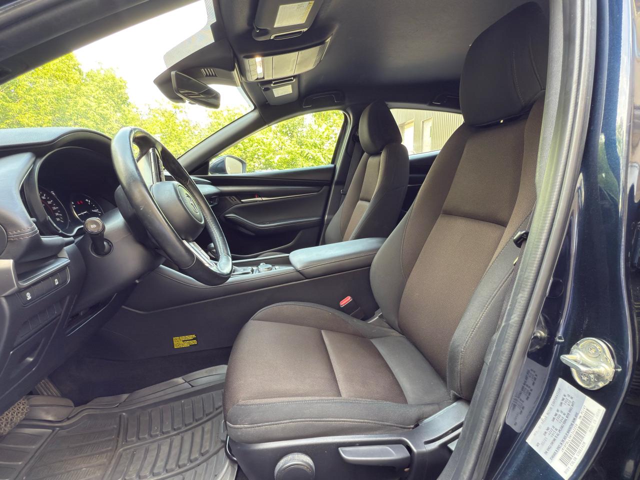 2021 Mazda MAZDA3 GS - Photo #10