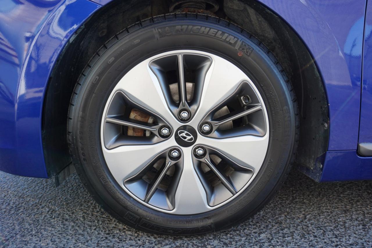2019 Hyundai Ioniq Hybrid PLUS CERTIFED *1 OWNER*ACCIDENT FREE* CAMERA NAV BLUETOOTH HEATED SEATS CRUISE ALLOYS - Photo #40
