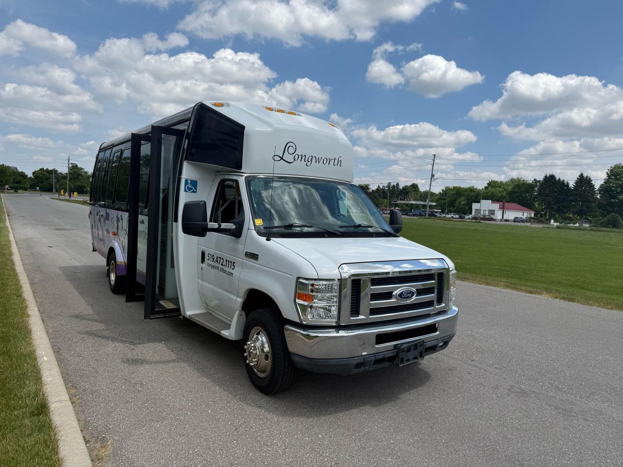 2014 Ford Econoline 19 PASSENGER VAN WITH WHEEL CHAIR - Photo #9