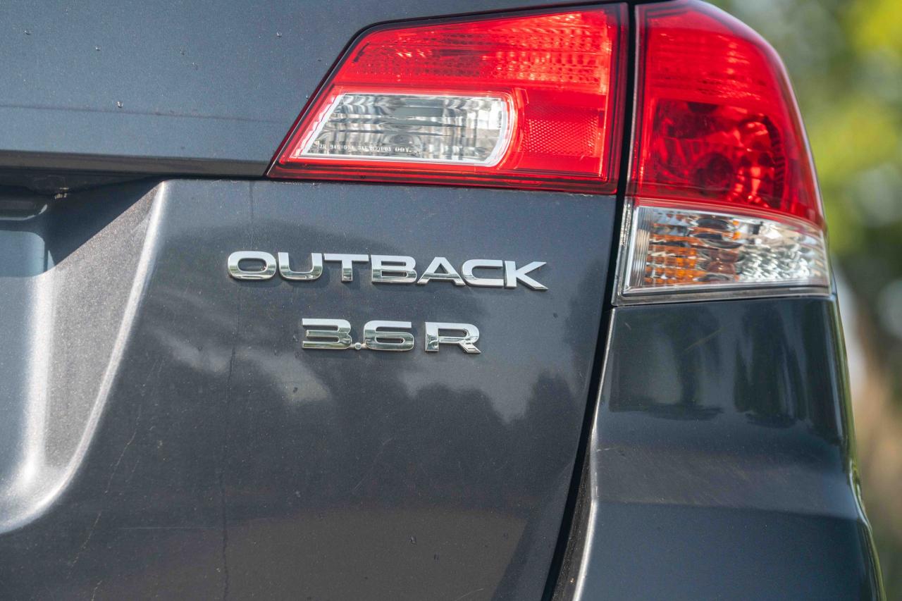 2013 Subaru Outback 3.6R Limited - Photo #14