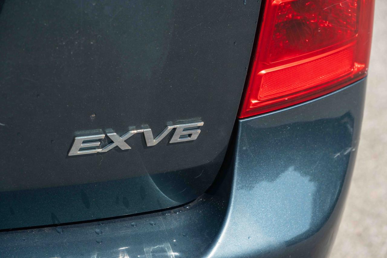 2012 Kia Rondo EX V6 - Photo #10