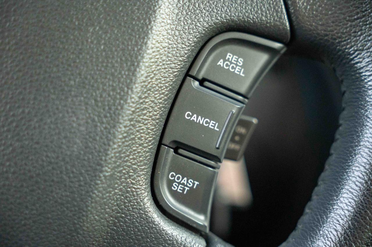 2012 Kia Rondo EX V6 - Photo #27