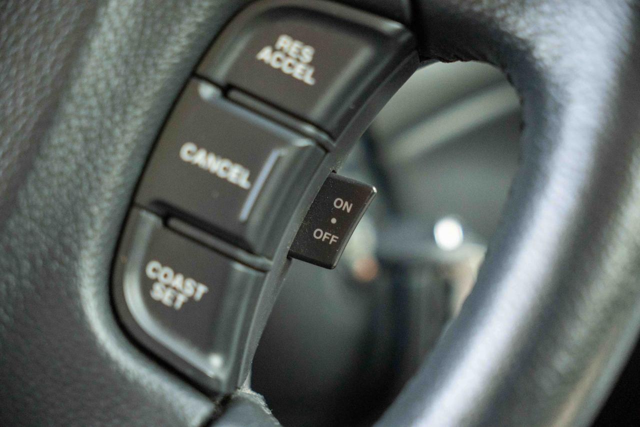 2012 Kia Rondo EX V6 - Photo #28
