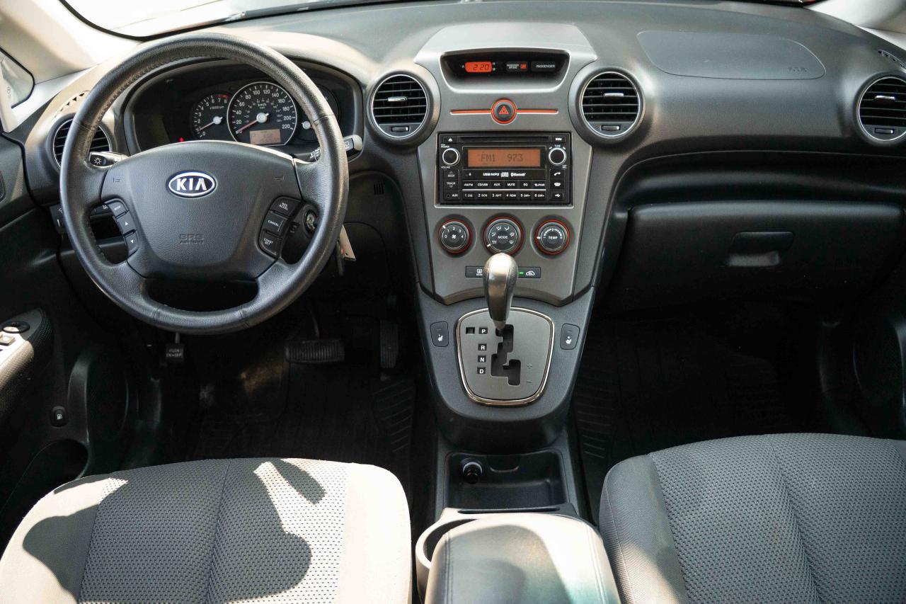 2012 Kia Rondo EX V6 - Photo #40