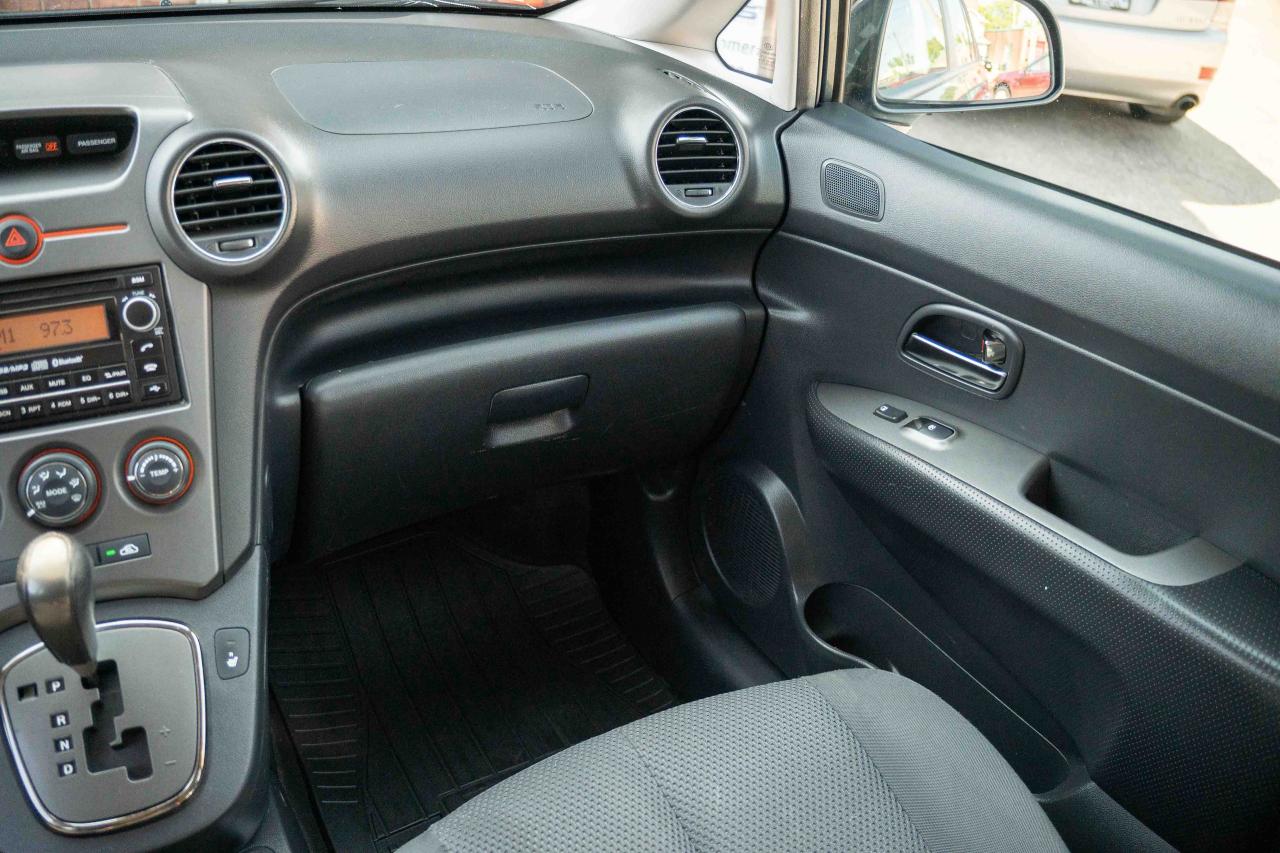 2012 Kia Rondo EX V6 - Photo #41