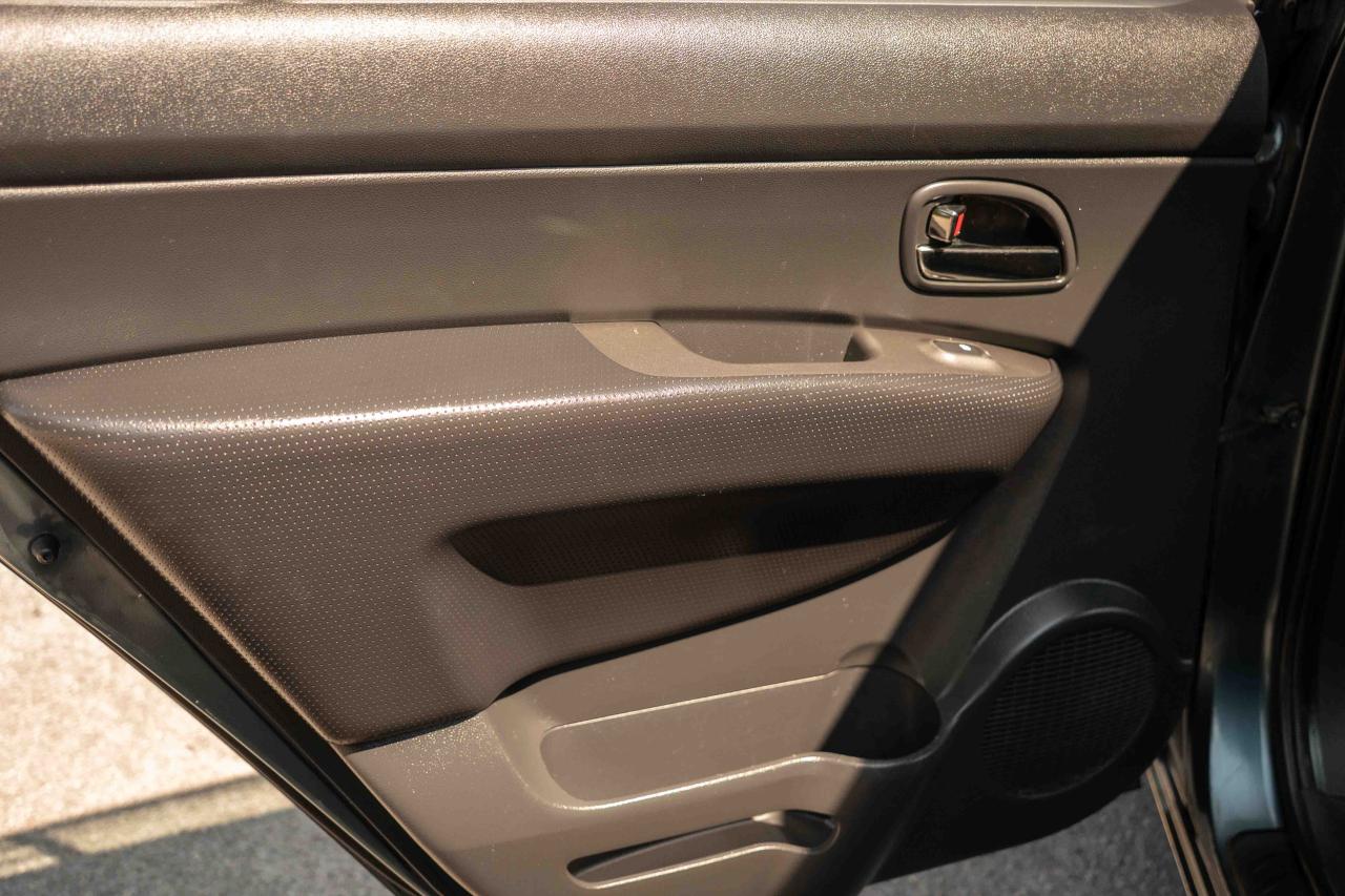 2012 Kia Rondo EX V6 - Photo #43