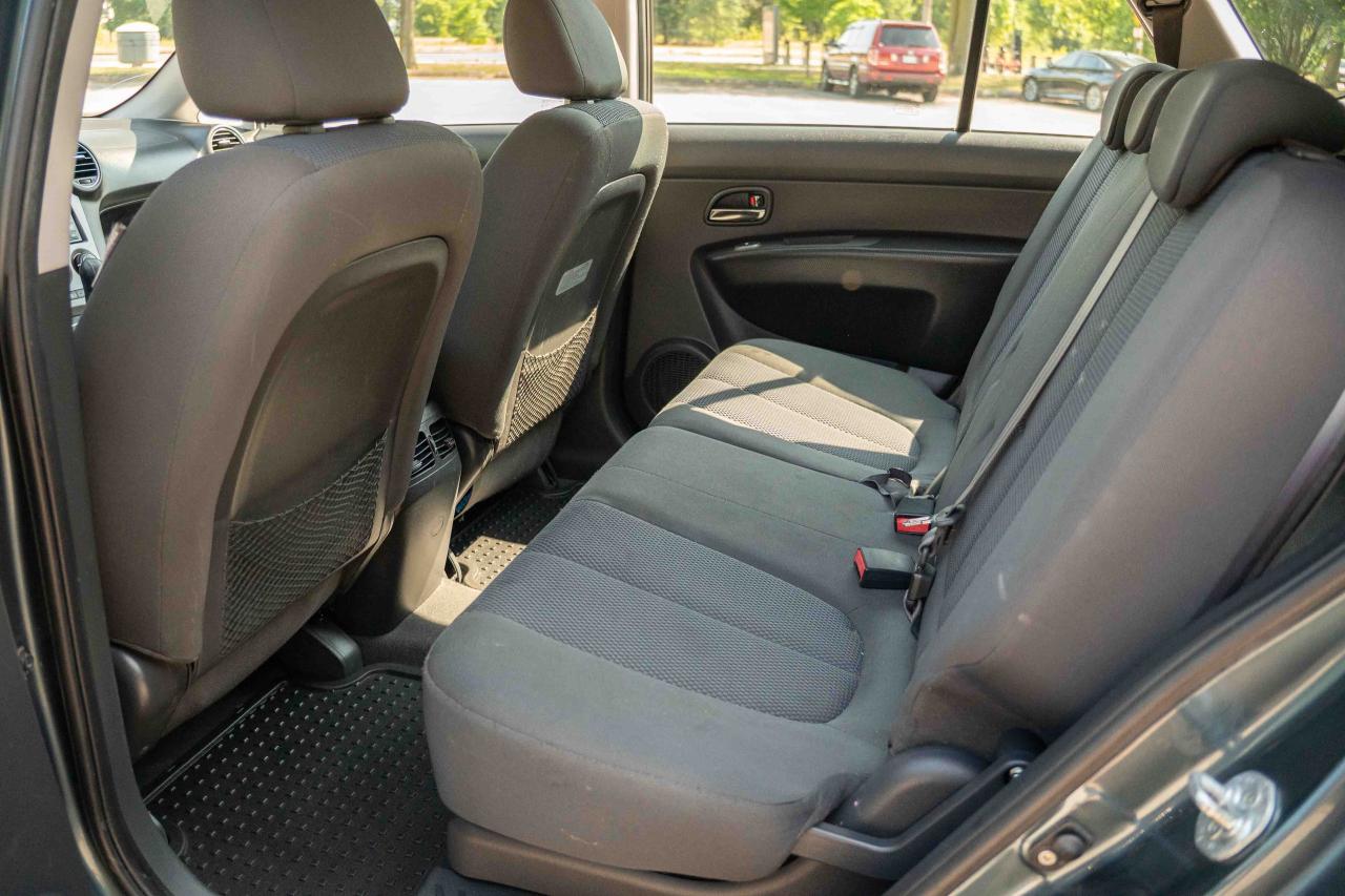 2012 Kia Rondo EX V6 - Photo #44