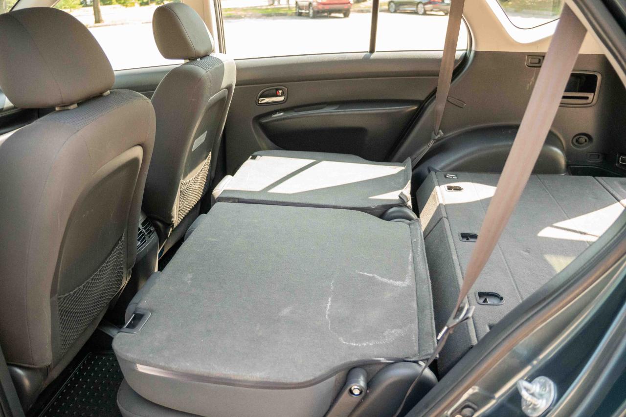 2012 Kia Rondo EX V6 - Photo #45