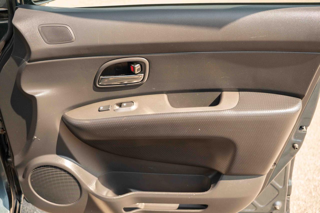 2012 Kia Rondo EX V6 - Photo #51