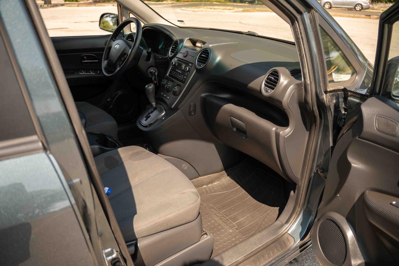 2012 Kia Rondo EX V6 - Photo #52