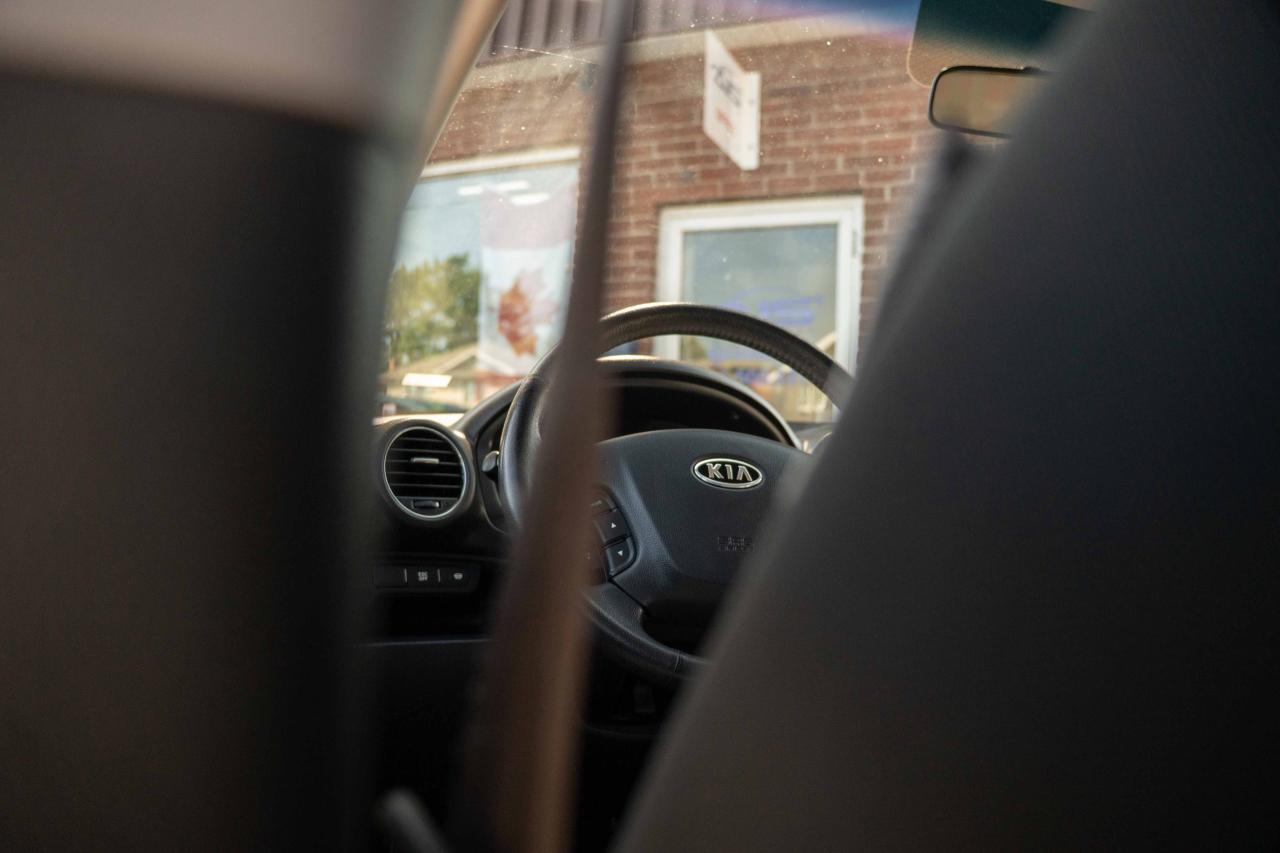 2012 Kia Rondo EX V6 - Photo #55