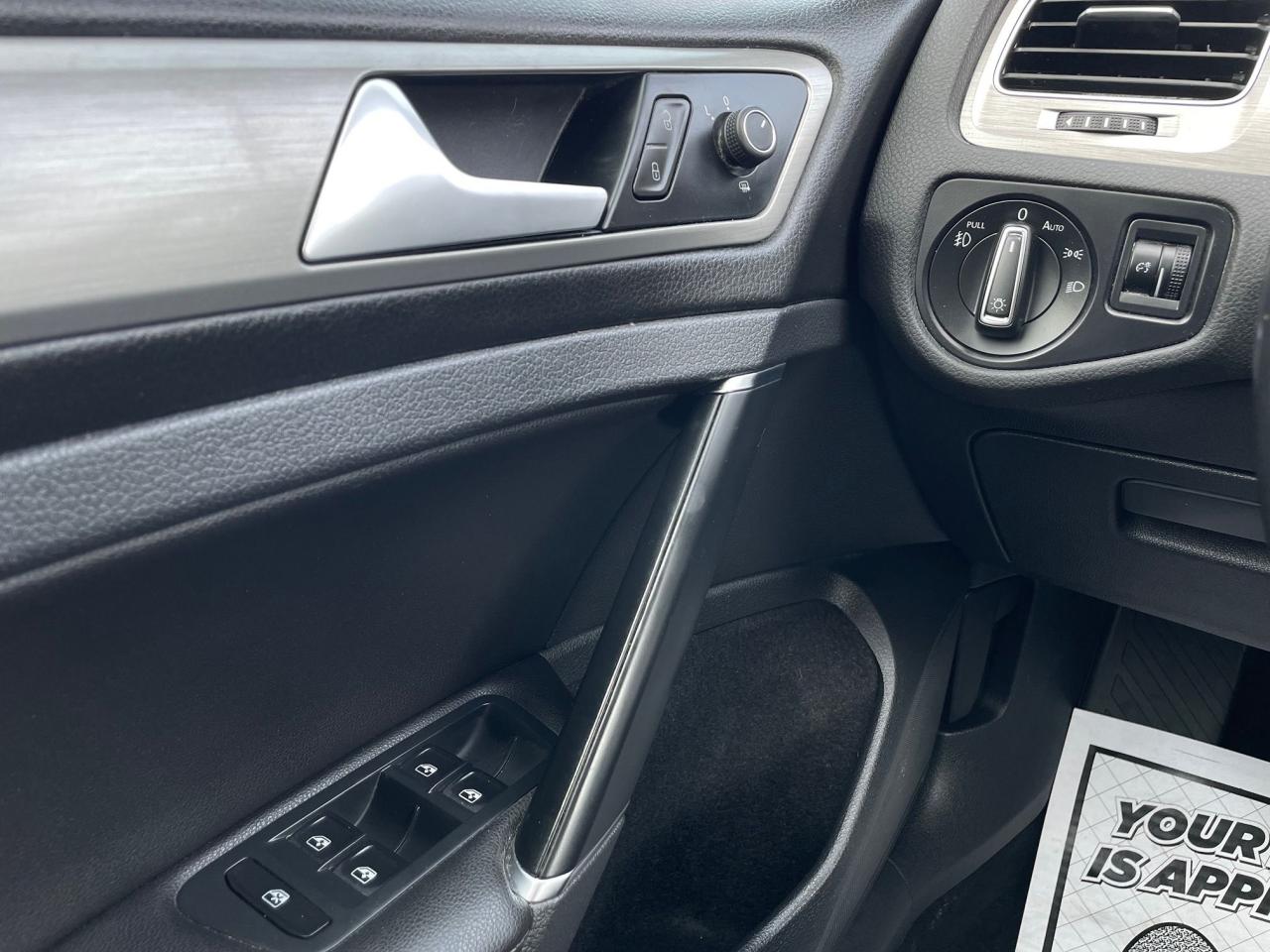 2016 Volkswagen Golf Trendline *APPLE/ANDROID AUTO, MOONROOF,NAV* - Photo #10