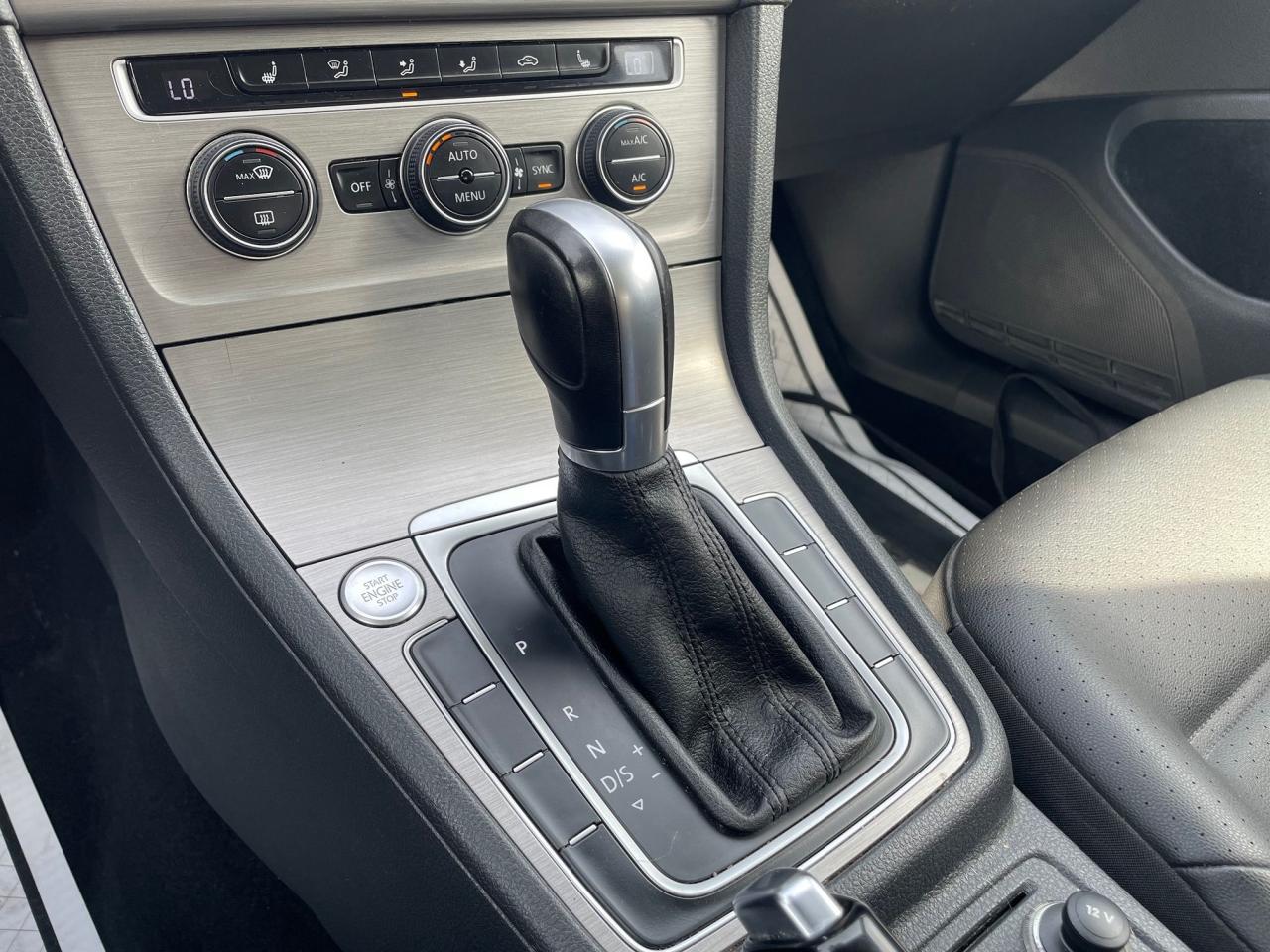 2016 Volkswagen Golf Trendline *APPLE/ANDROID AUTO, MOONROOF,NAV* - Photo #18