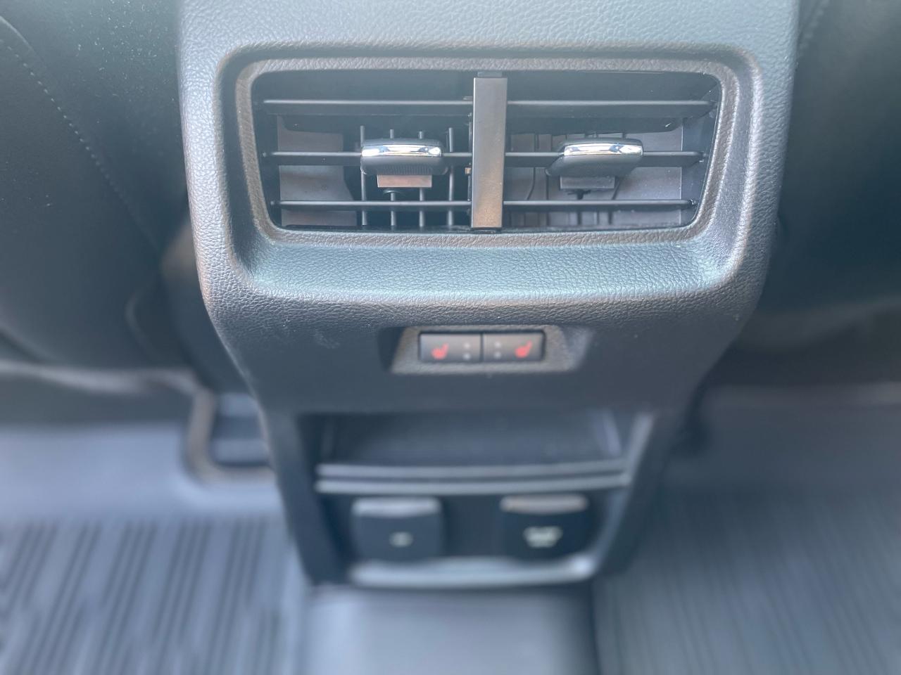 2020 Ford Edge ST Photo5