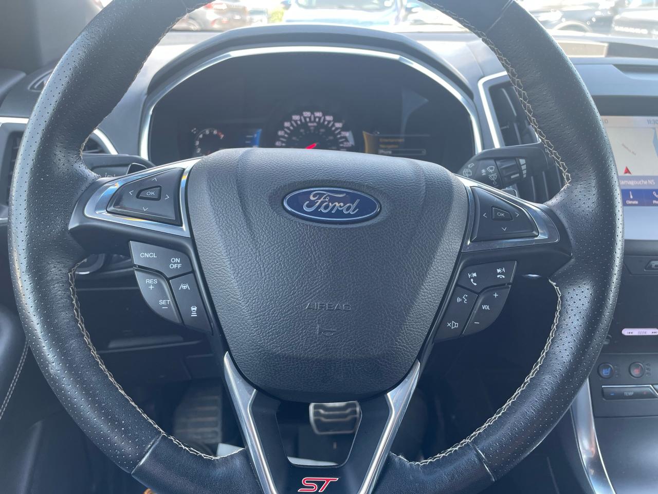 2020 Ford Edge ST Photo5