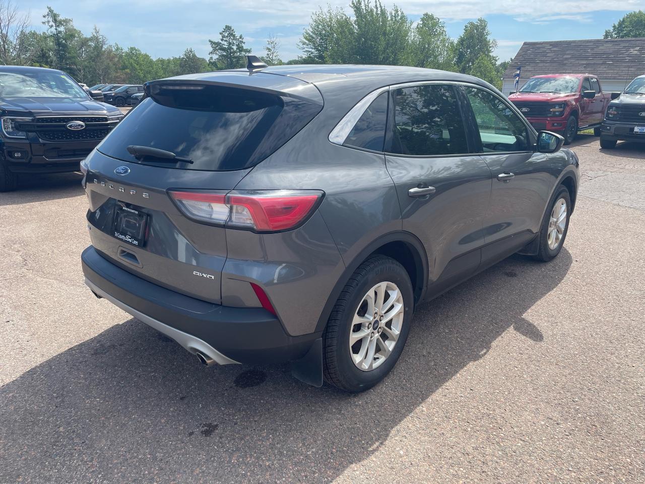 2021 Ford Escape SE Photo5