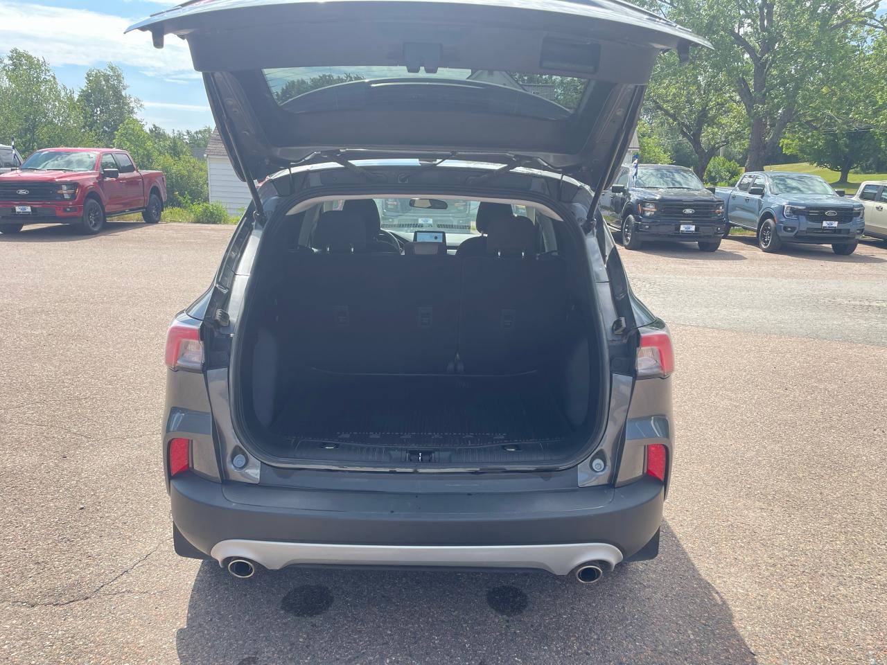 2021 Ford Escape SE Photo5