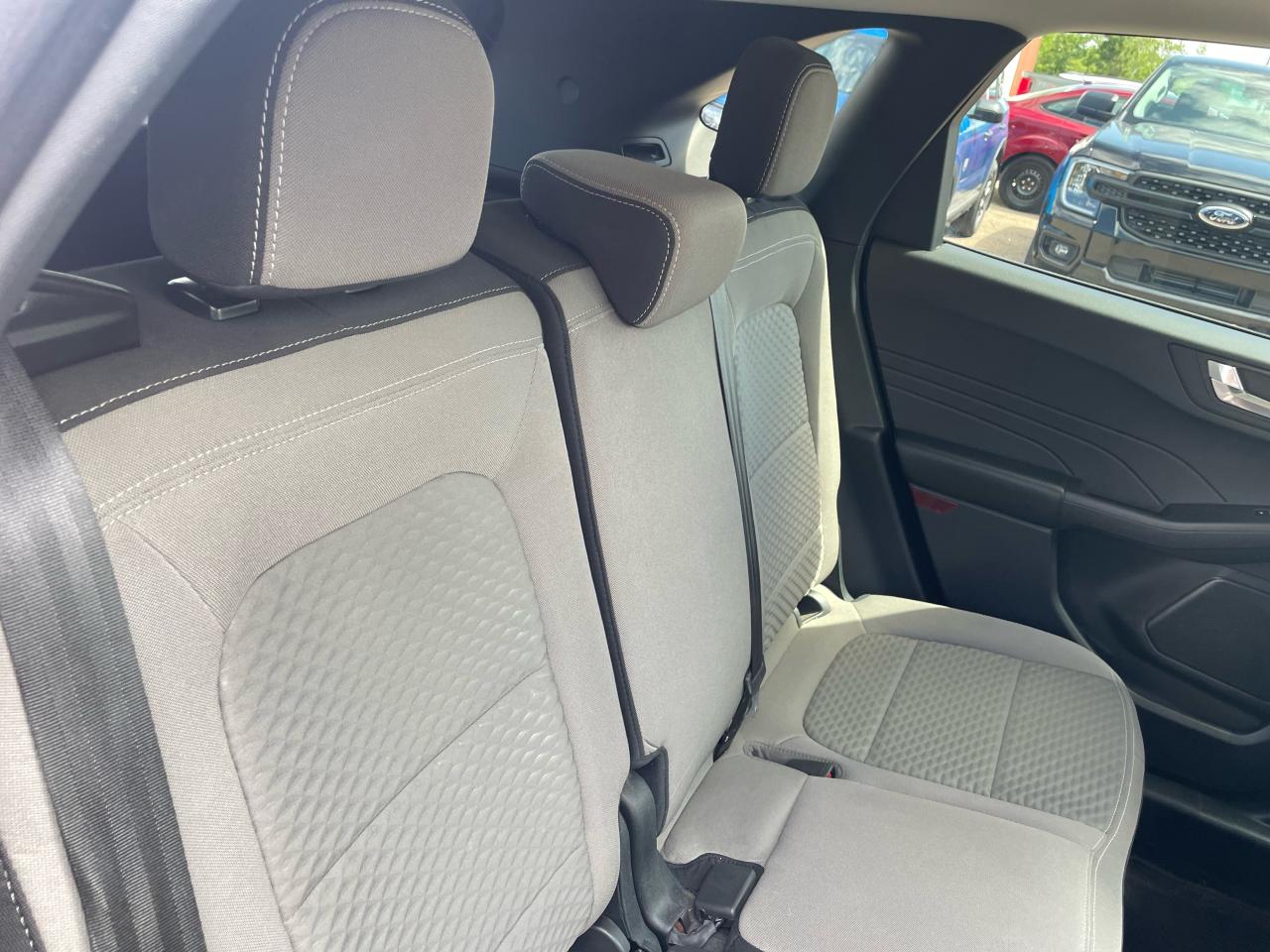 2021 Ford Escape SE Photo5