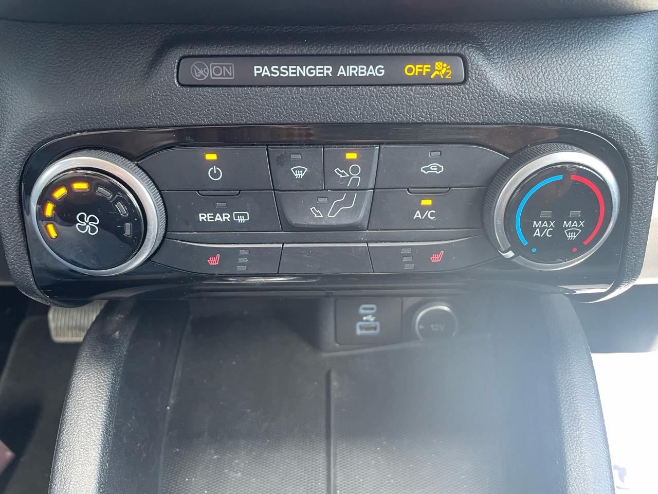 2021 Ford Escape SE Photo5