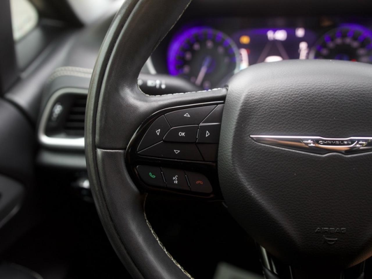 2022 Chrysler Pacifica Touring L  **S APPEARANCE PACKAGE** Photo