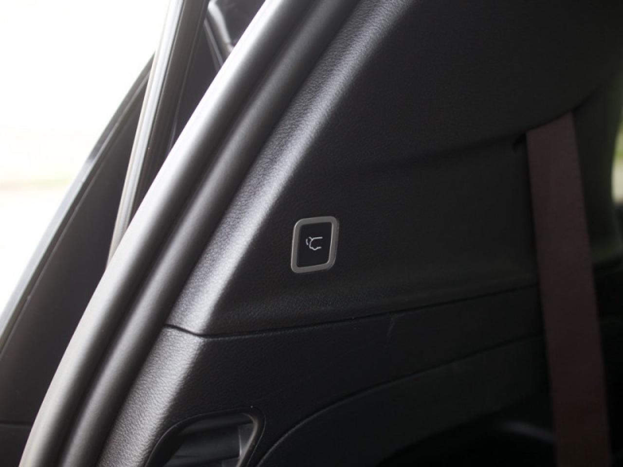2022 Chrysler Pacifica Touring L  **S APPEARANCE PACKAGE** Photo