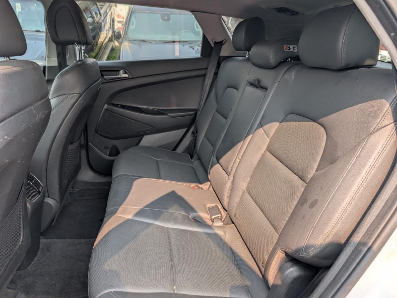 2017 Hyundai Tucson SE  **PANO ROOF - LEATHER** Photo