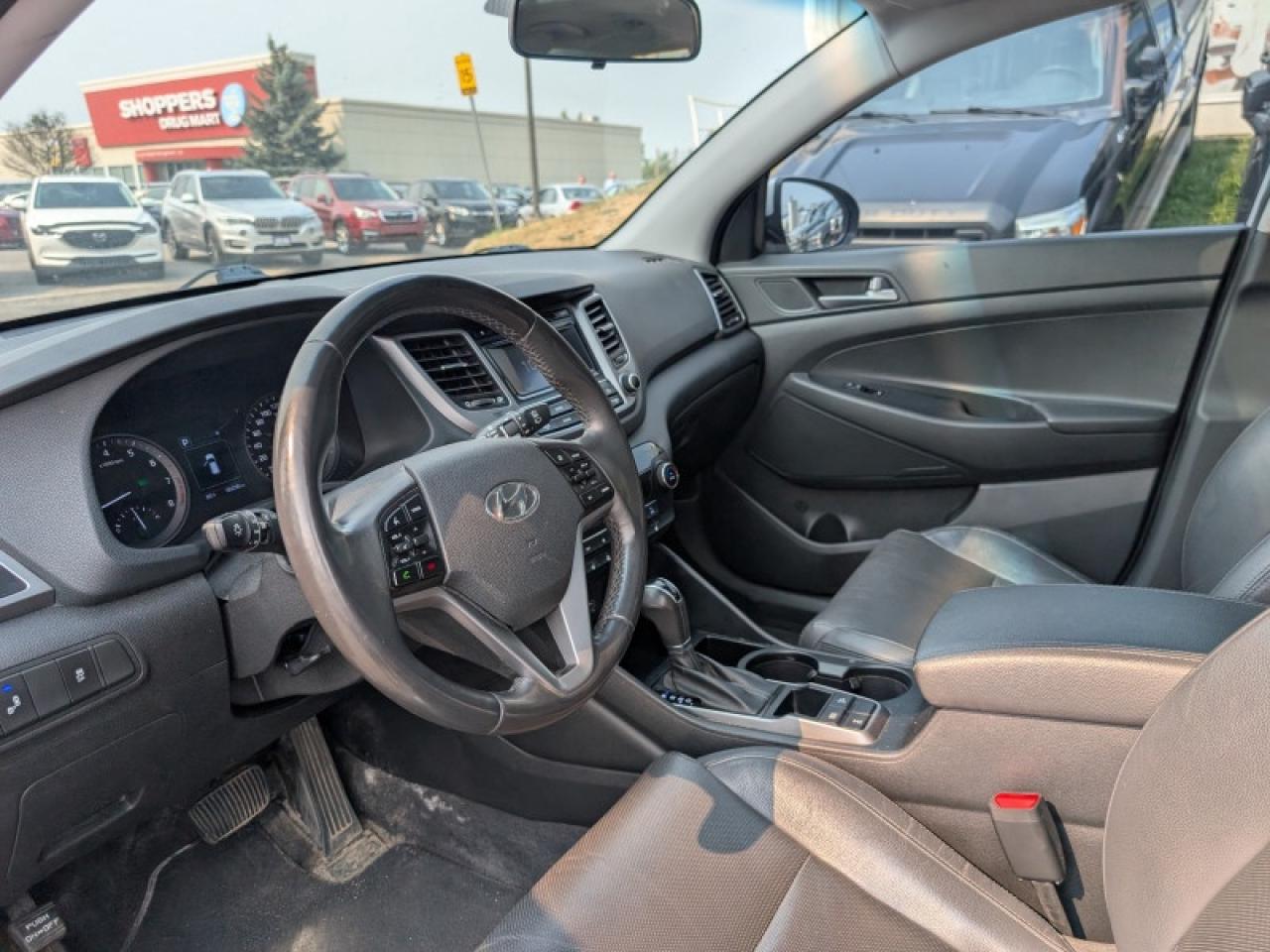 2017 Hyundai Tucson SE  **PANO ROOF - LEATHER** Photo
