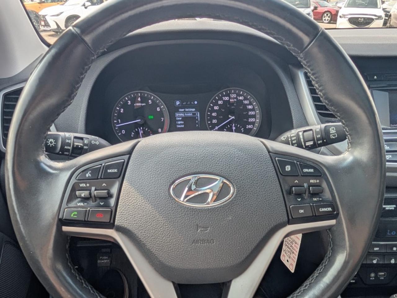 2017 Hyundai Tucson SE  **PANO ROOF - LEATHER** Photo