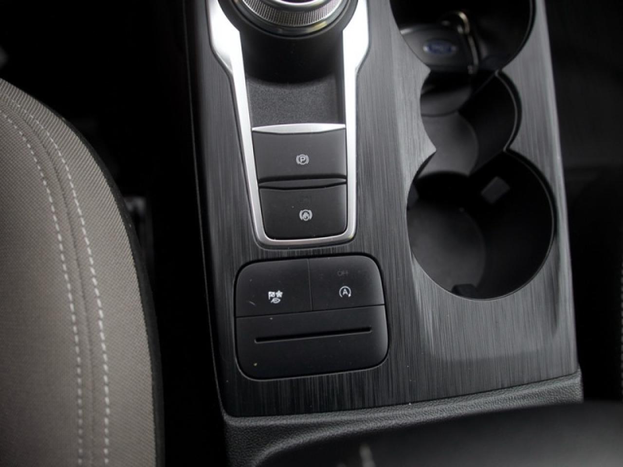 2022 Ford Escape SE  **CONVENIENCE PACKAGE** Photo