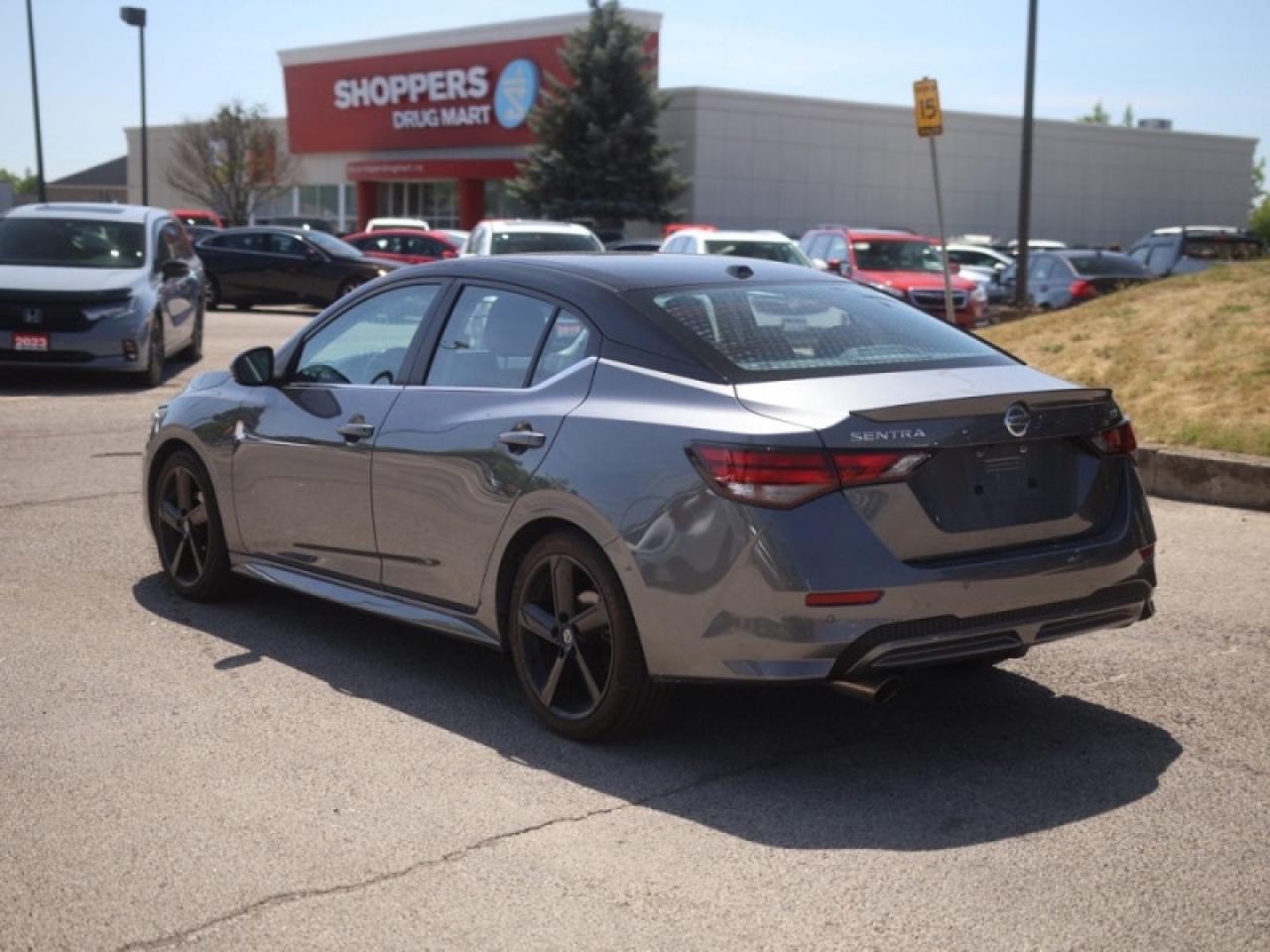2023 Nissan Sentra 2.0 SR  **SUNROOF - ONE OWNER** Photo2