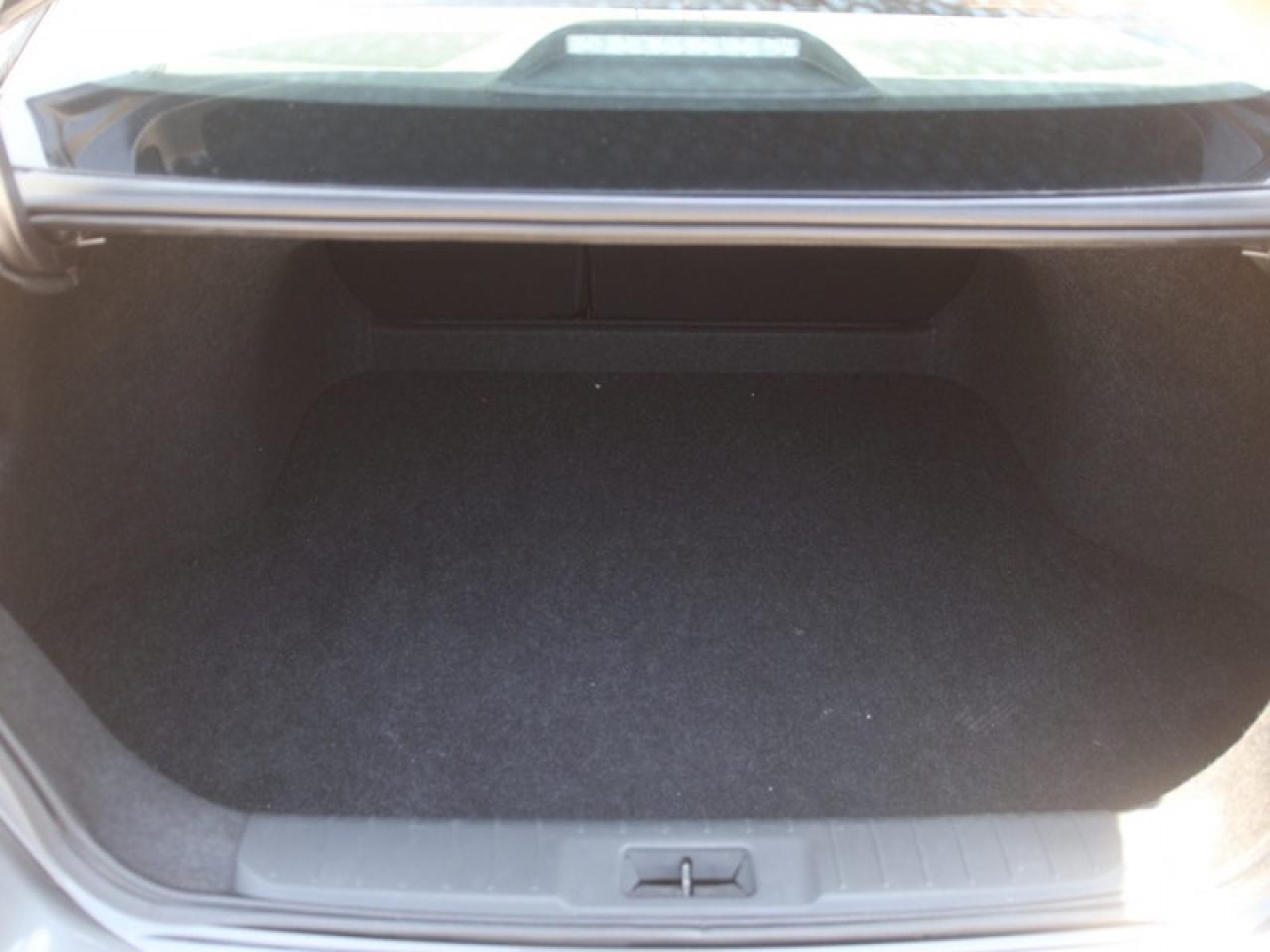 2023 Nissan Sentra 2.0 SR  **SUNROOF - ONE OWNER** Photo