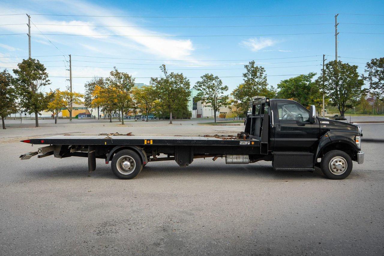 2016 Ford Super Duty F-650 Straight Frame Gas Photo