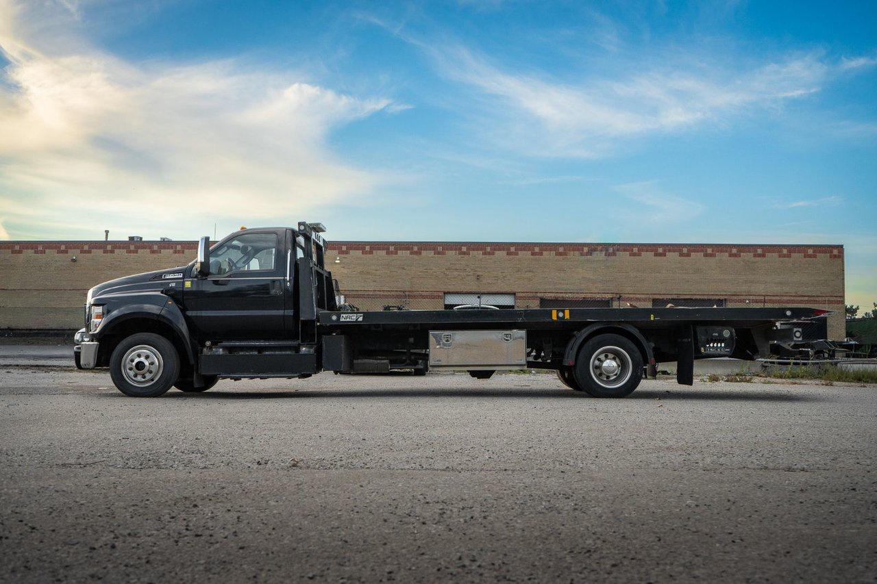 2016 Ford Super Duty F-650 Straight Frame Gas Photo