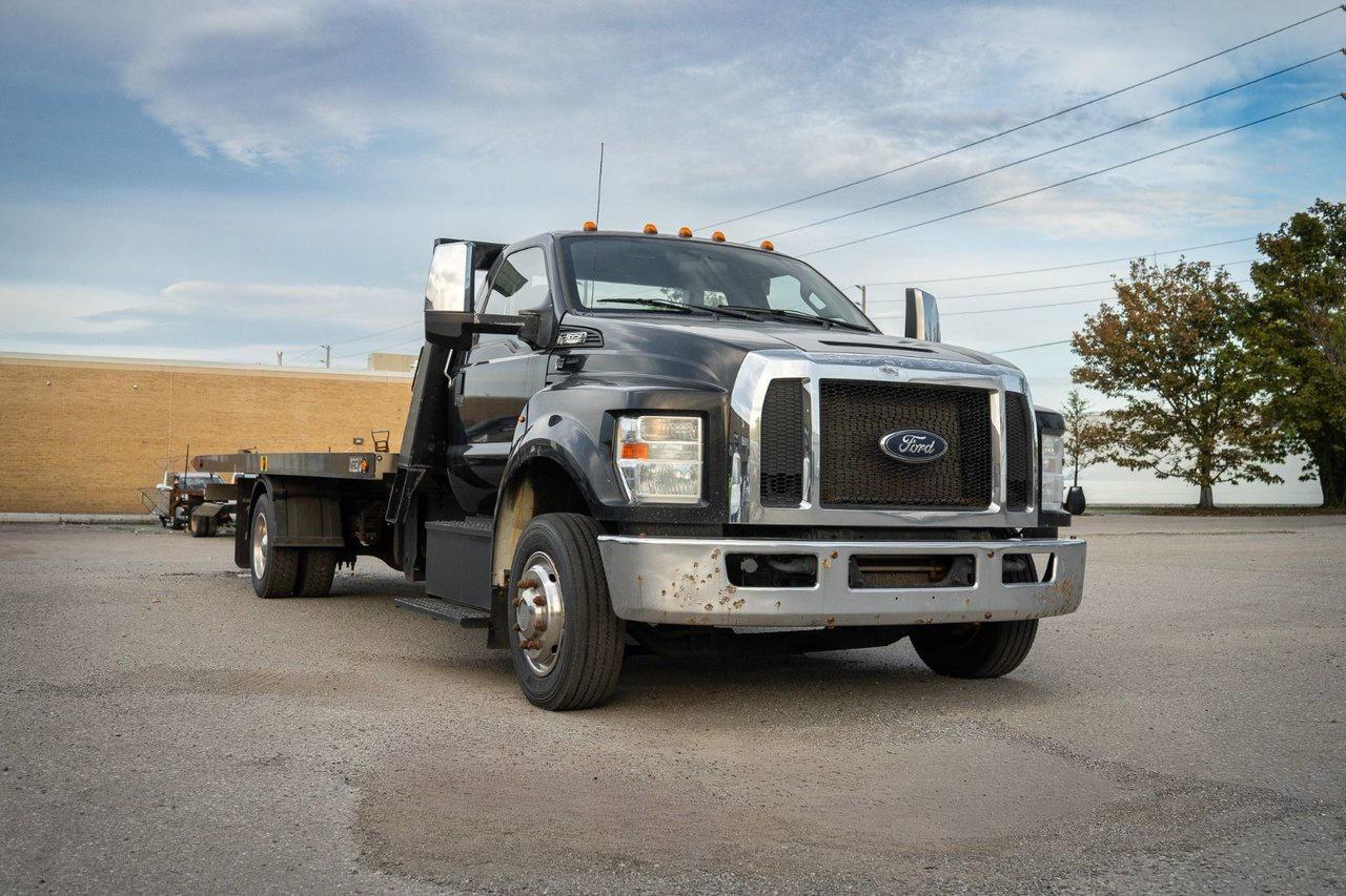 2016 Ford Super Duty F-650 Straight Frame Gas Photo