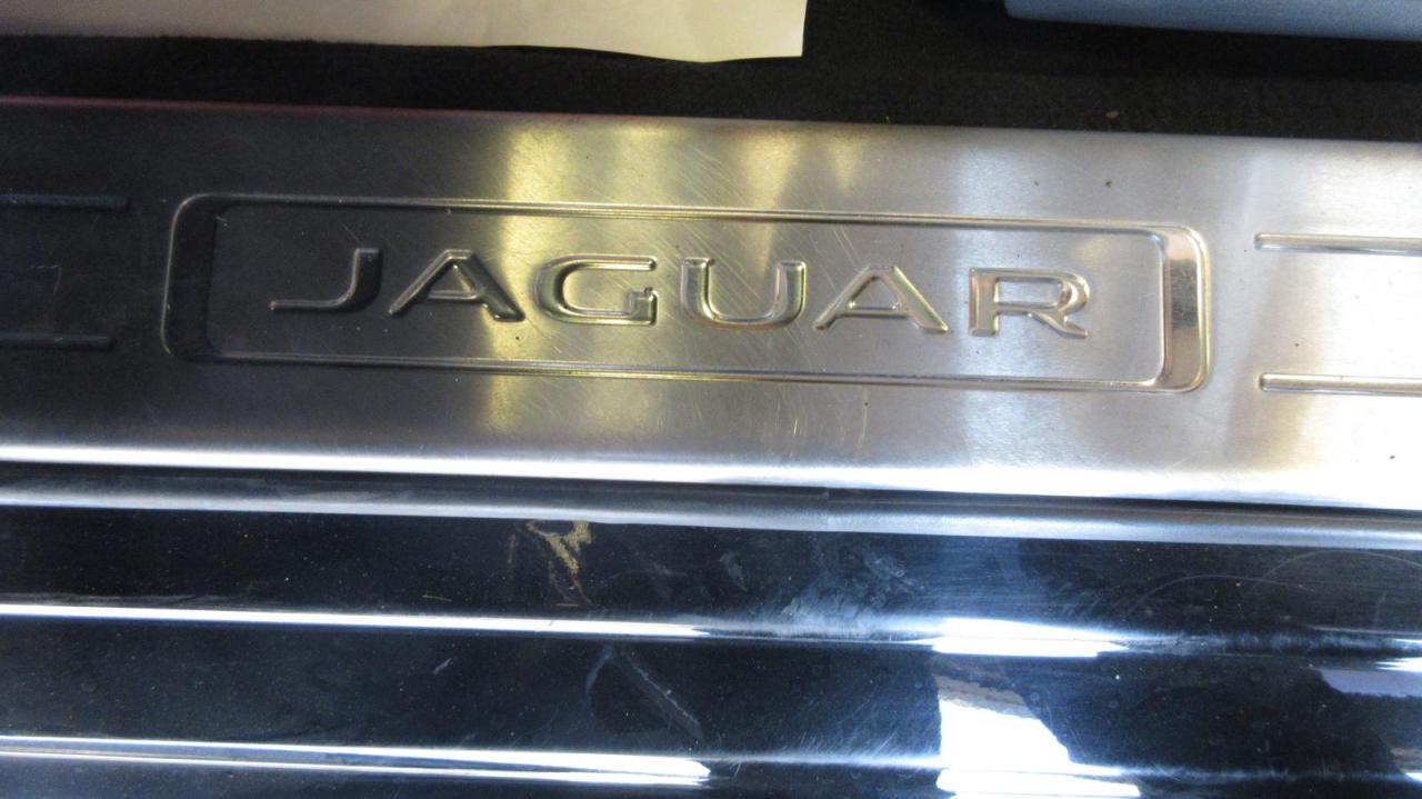 2017 Jaguar XJ 4dr Sdn R-Sport AWD - Photo #25