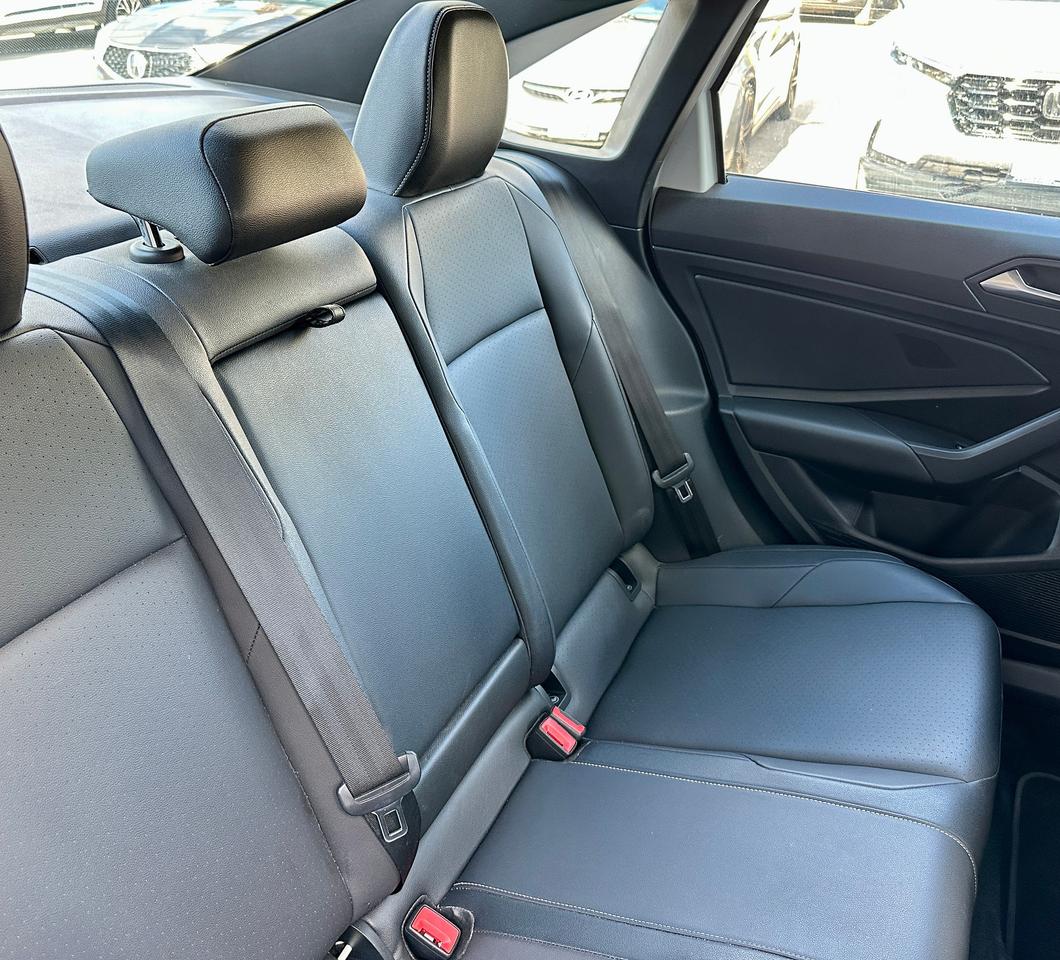 2021 Volkswagen Jetta HIGHLINE Photo