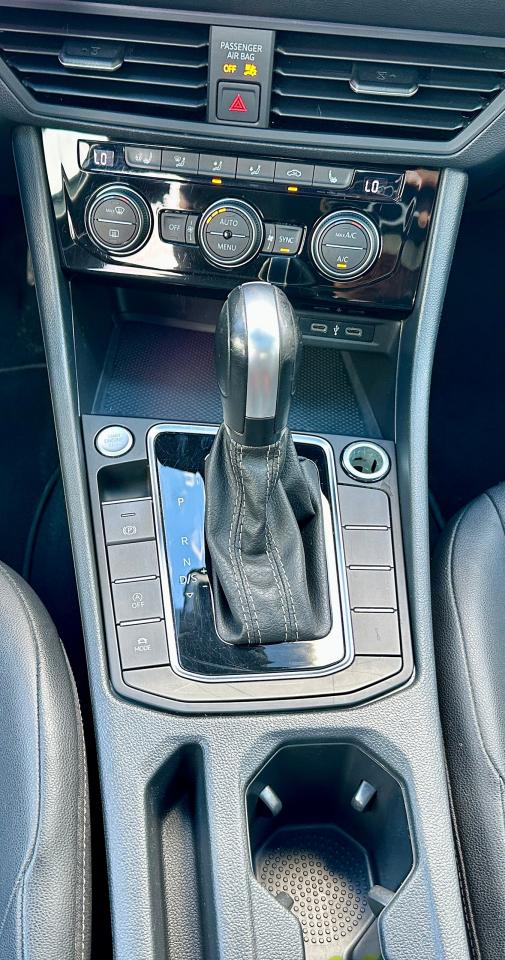 2021 Volkswagen Jetta HIGHLINE Photo